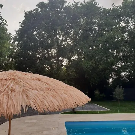 Maison Calme Et Spacieuse * Bassens (Gironde)
