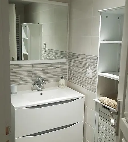 Maison Calme Et Spacieuse *